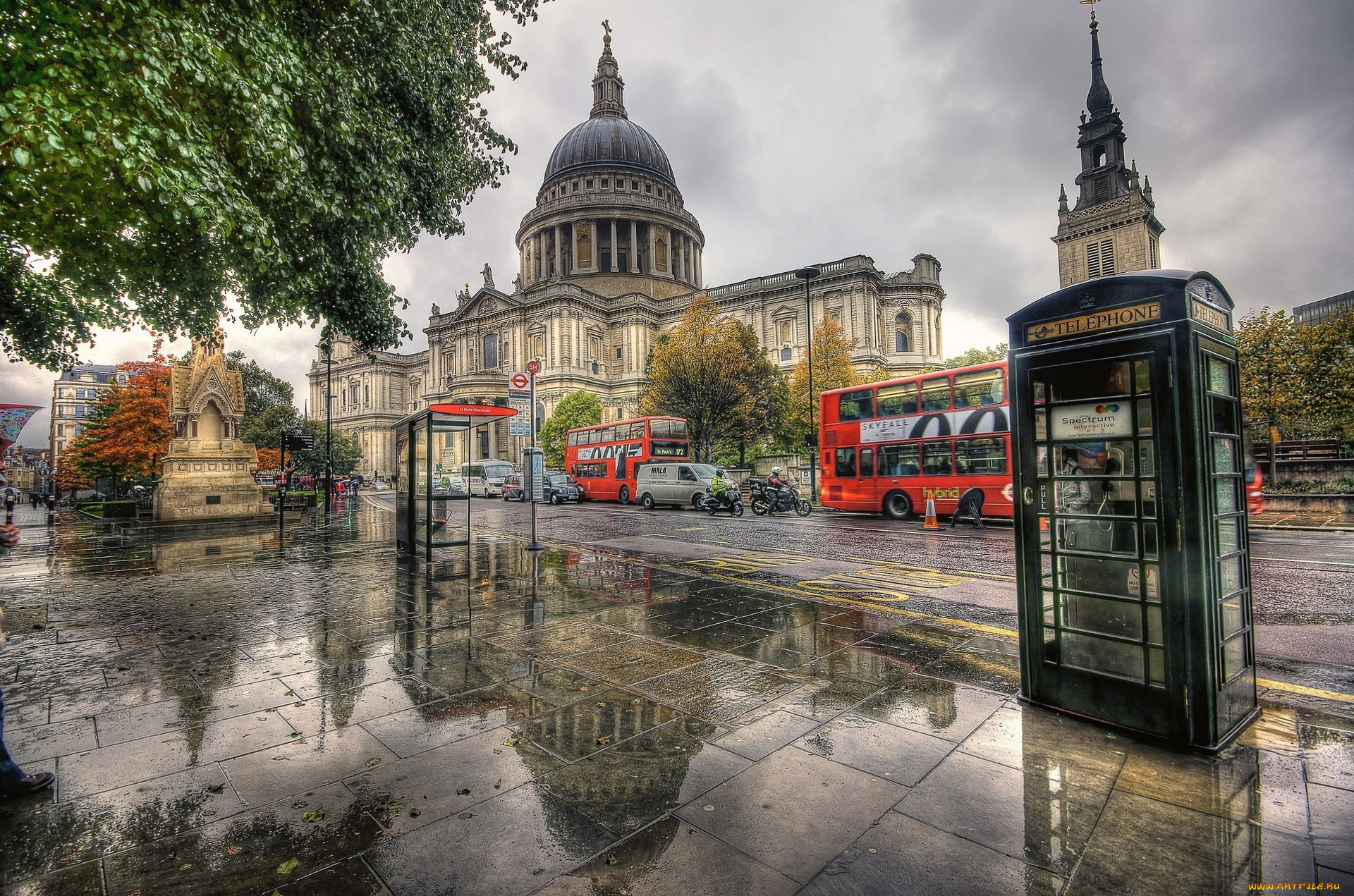 Дождь в лондоне. Лондон столица Великобритании. Найтбриж Лондон. Лондон пейзаж.
